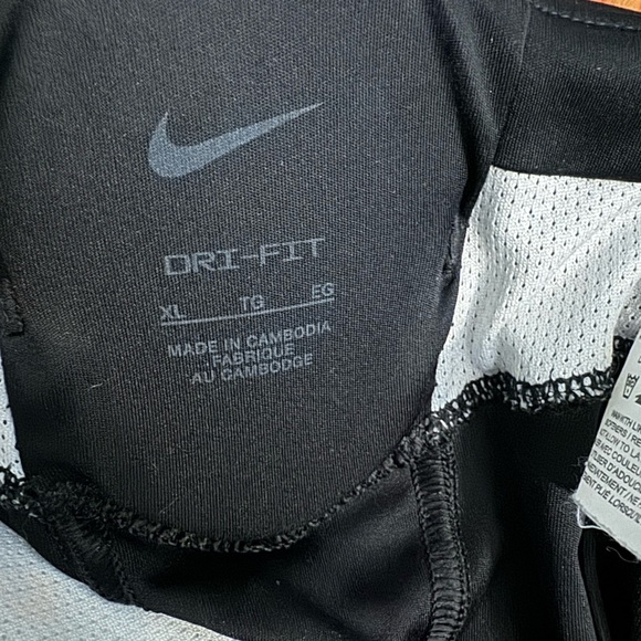 Nike Youth Recruit Integrated Pads Football Pants XL Excellent Condition - Picture 3 of 4